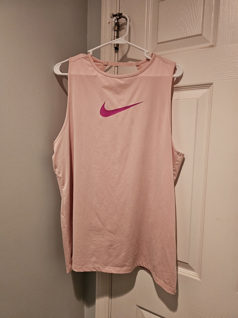 Nike Pro Dri-Fit Women’s Light Pink Sleeveless Open-back Training Tank